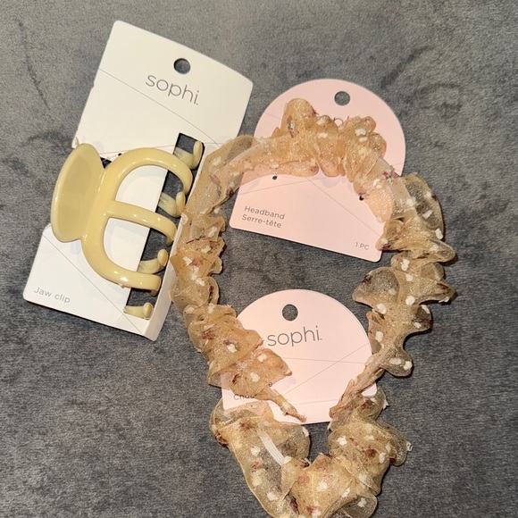 Accessories - Sophi - NWT Yellow & Beige Floral Hair Accessories Set